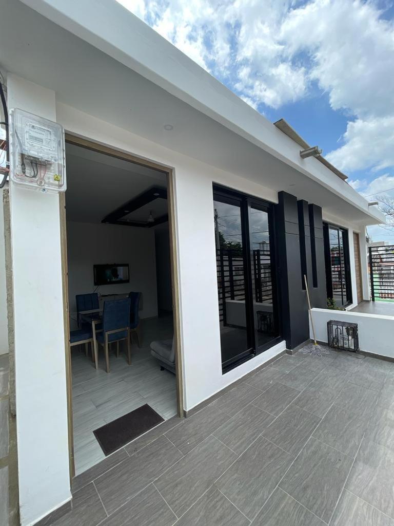 Amoblado 3 En Barrio La Campina Apartment
